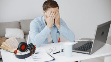 Como posso saber se o que sinto é um transtorno mental ou uma reação normal aos eventos cotidianos da vida?